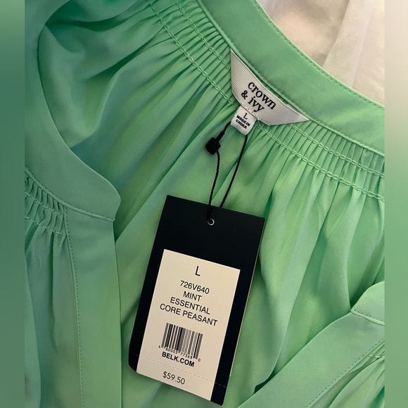 NWT Crown and Ivy Blouse - Picture 3 of 3
